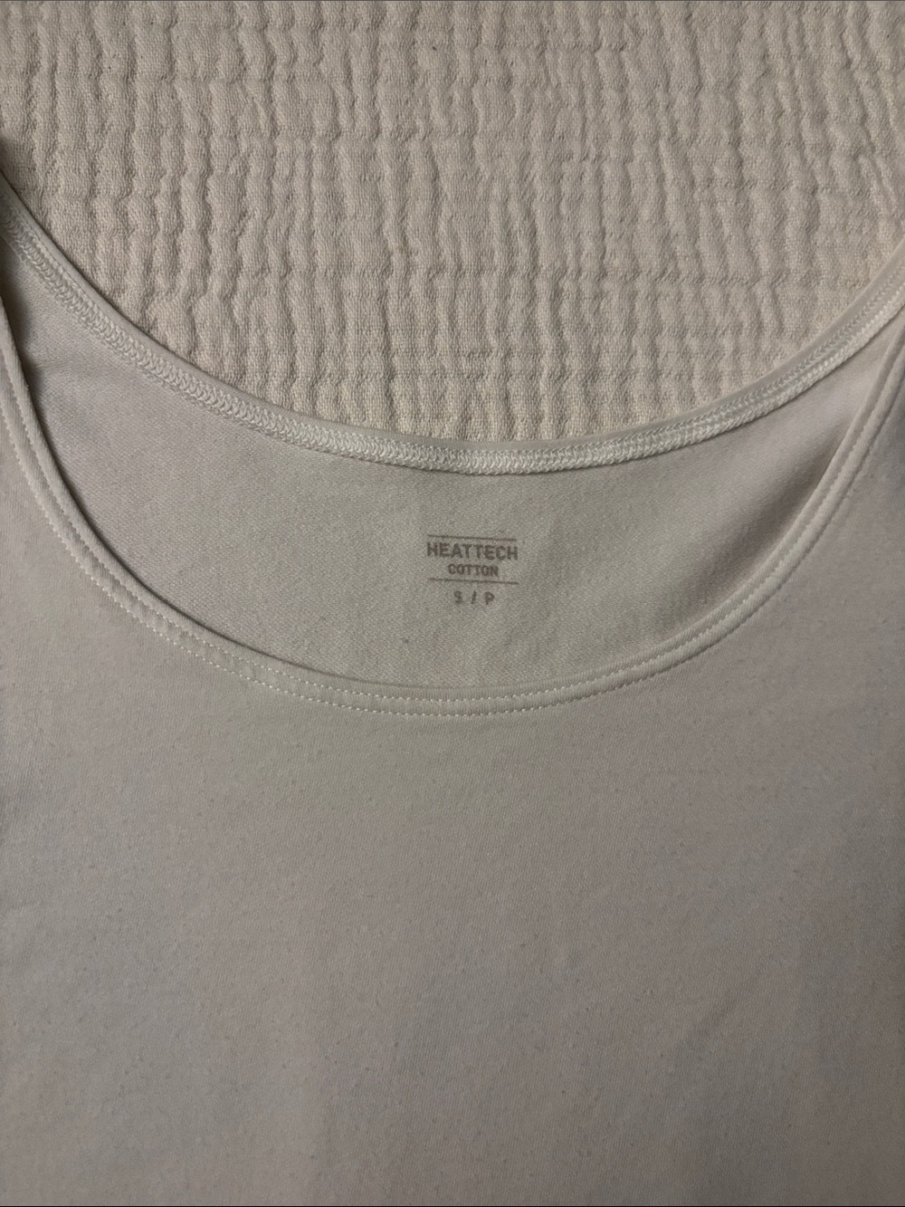 uniqlo heattech cotton scoop neck long sleeve shirt size S white - Picture 2 of 4